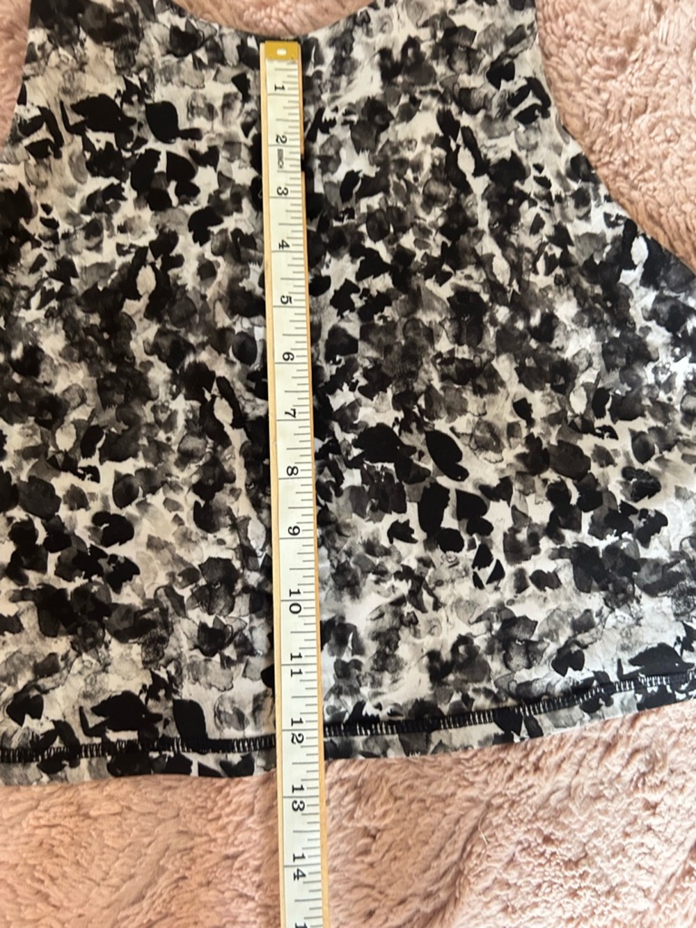 Joe Fresh Black and White Printed Crop Tank - Picture 5 of 6